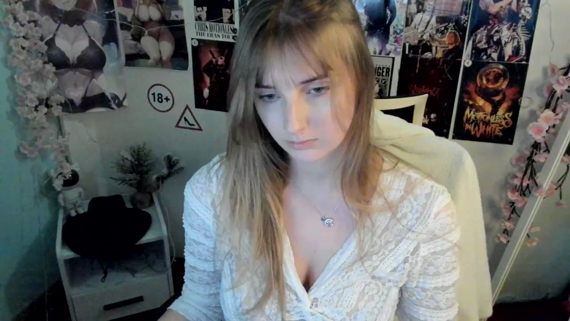 Gallery image thumbnail from Lisa_Star_'s myfreecams stream on, 12/07/2025, 18:47 image 16 of 20