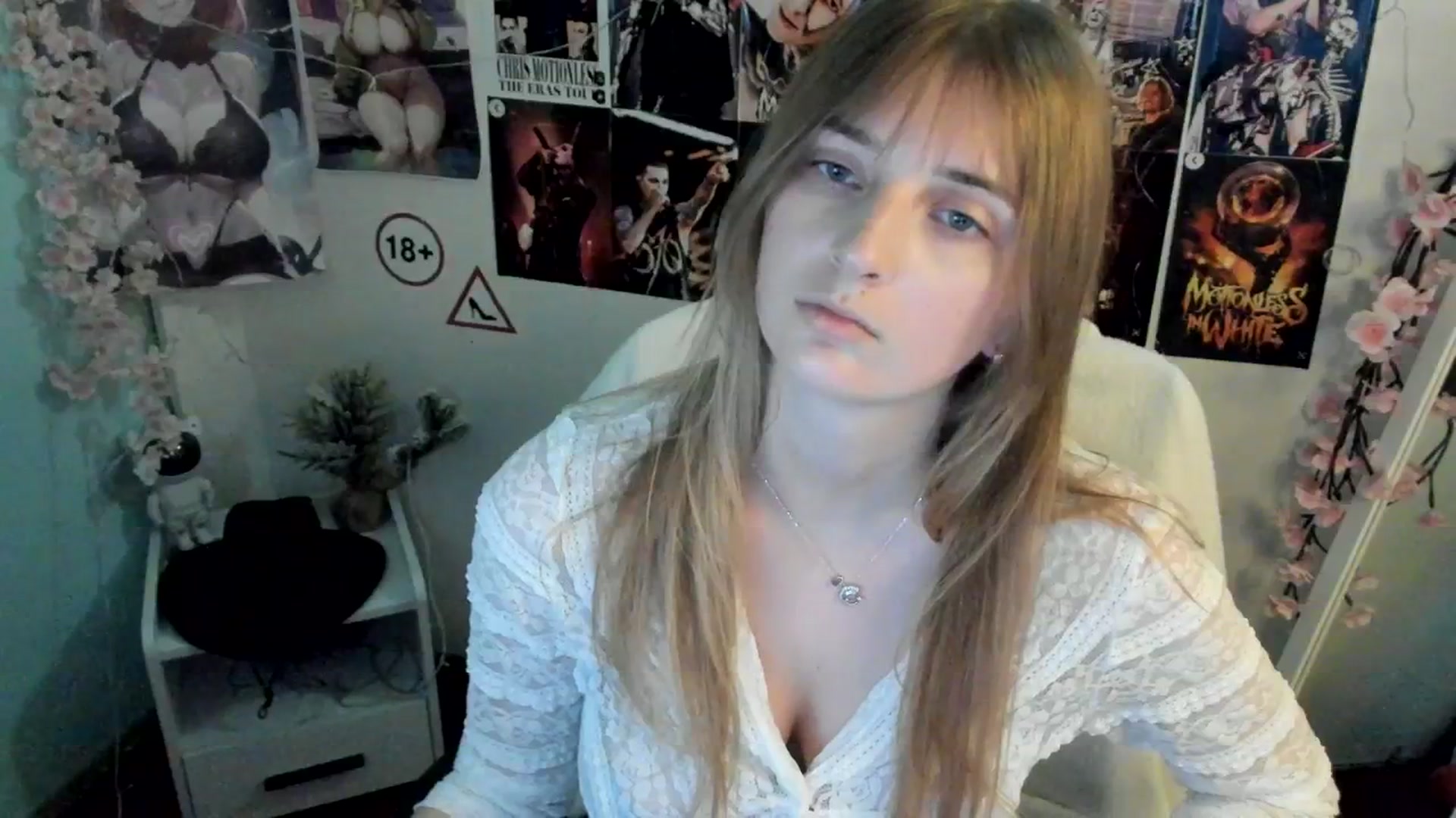 Gallery image thumbnail from Lisa_Star_'s myfreecams stream on, 12/07/2025, 18:47 image 18 of 20