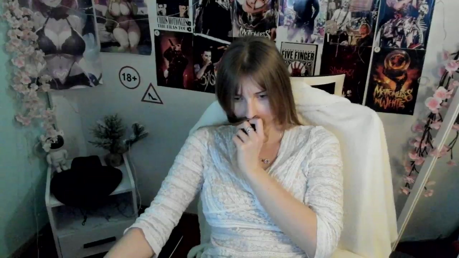 Gallery image thumbnail from Lisa_Star_'s myfreecams stream on, 12/07/2025, 18:47 image 4 of 20