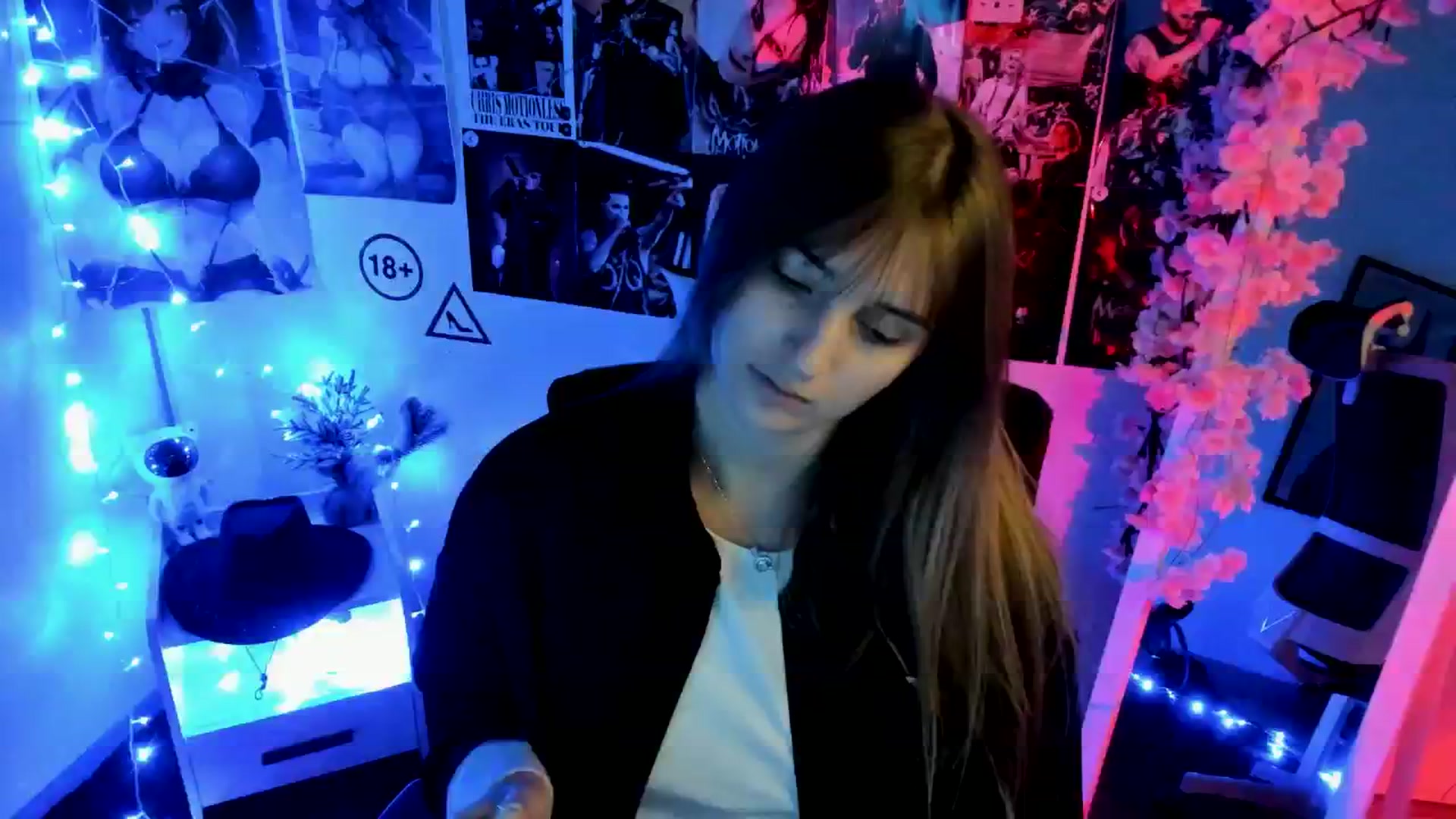 Gallery image thumbnail from Lisa_Star_'s myfreecams stream on, 12/09/2025, 14:04 image 6 of 20