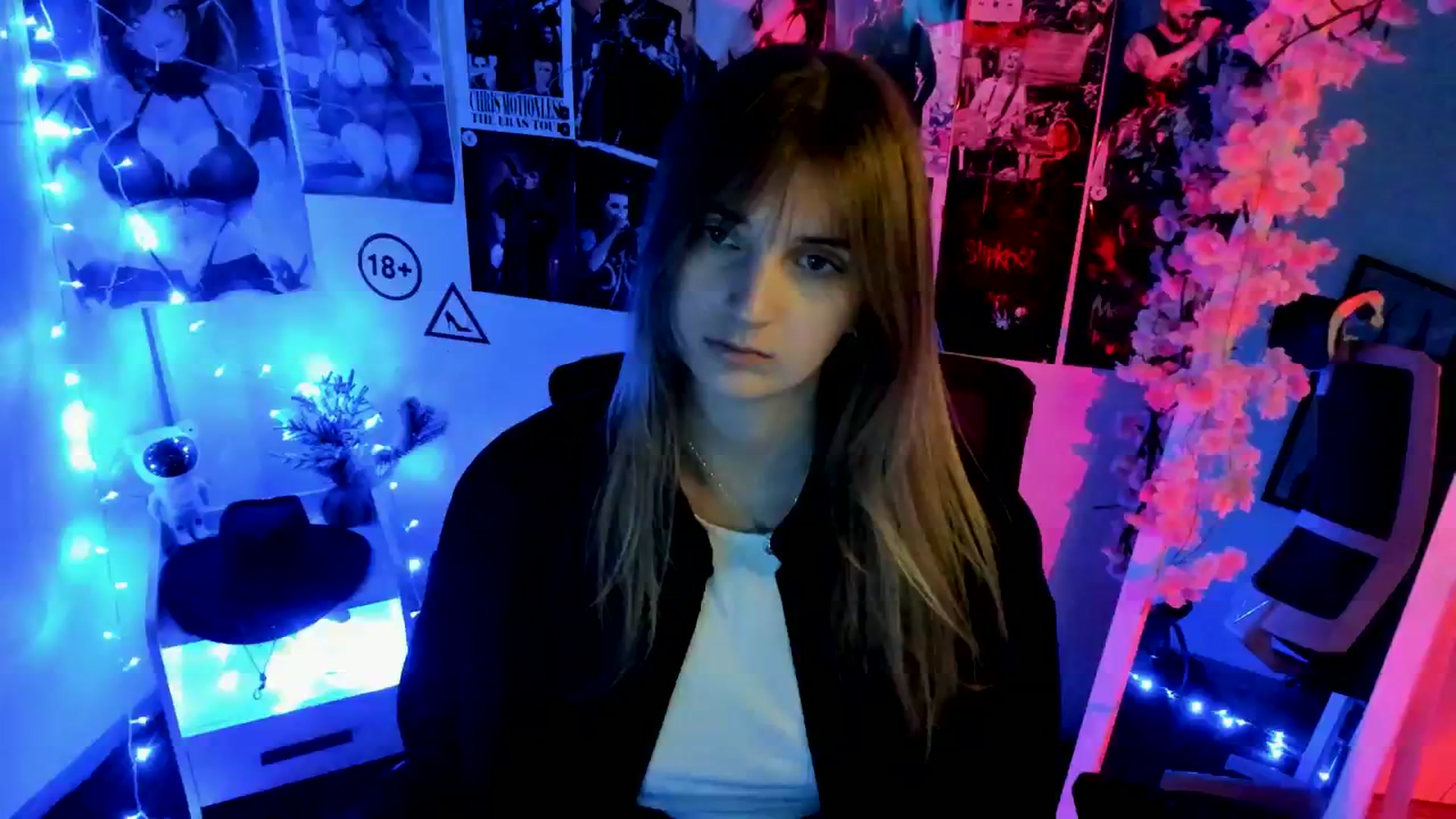 Gallery image thumbnail from Lisa_Star_'s myfreecams stream on, 12/09/2025, 14:04 image 11 of 20