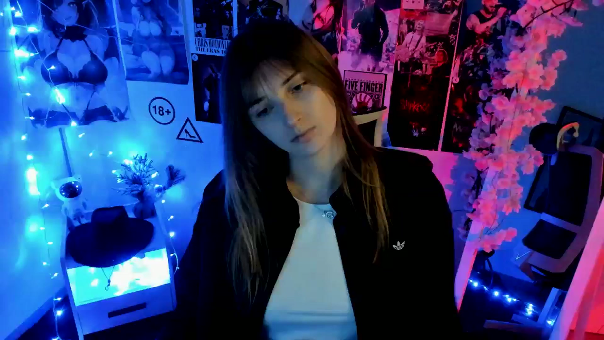 Gallery image thumbnail from Lisa_Star_'s myfreecams stream on, 12/09/2025, 14:04 image 15 of 20