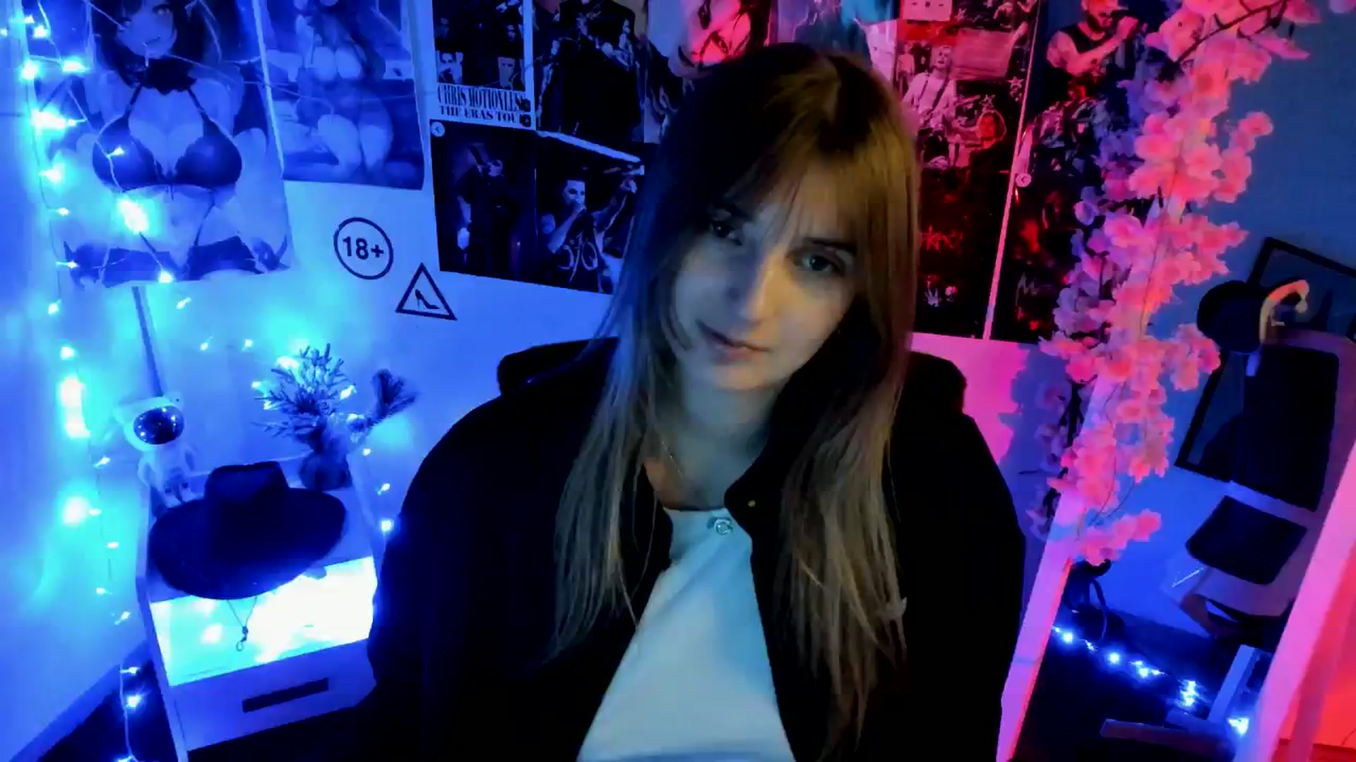 Gallery image thumbnail from Lisa_Star_'s myfreecams stream on, 12/09/2025, 14:04 image 13 of 20
