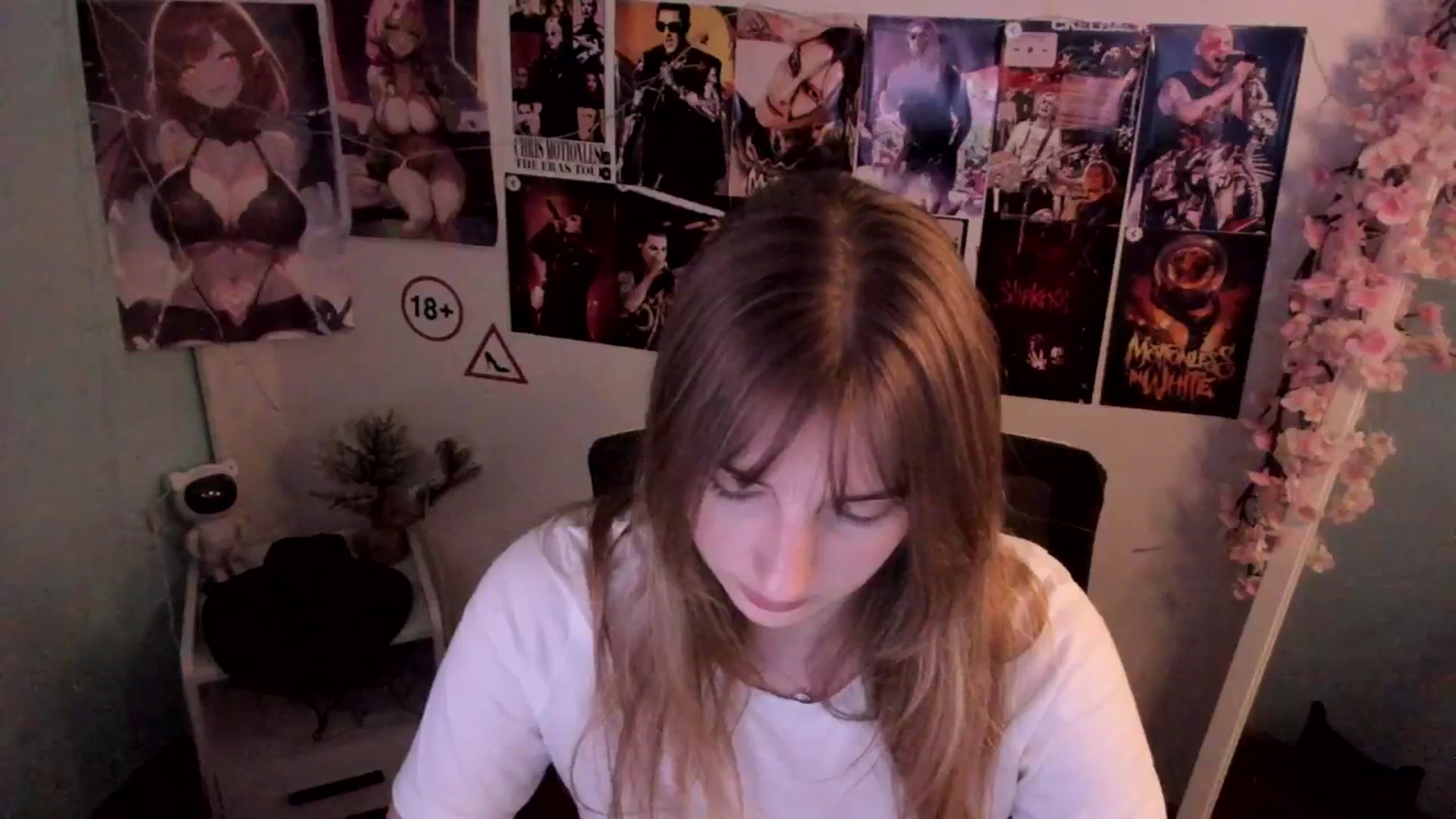 Gallery image thumbnail from Lisa_Star_'s myfreecams stream on, 12/10/2025, 10:13 image 12 of 20