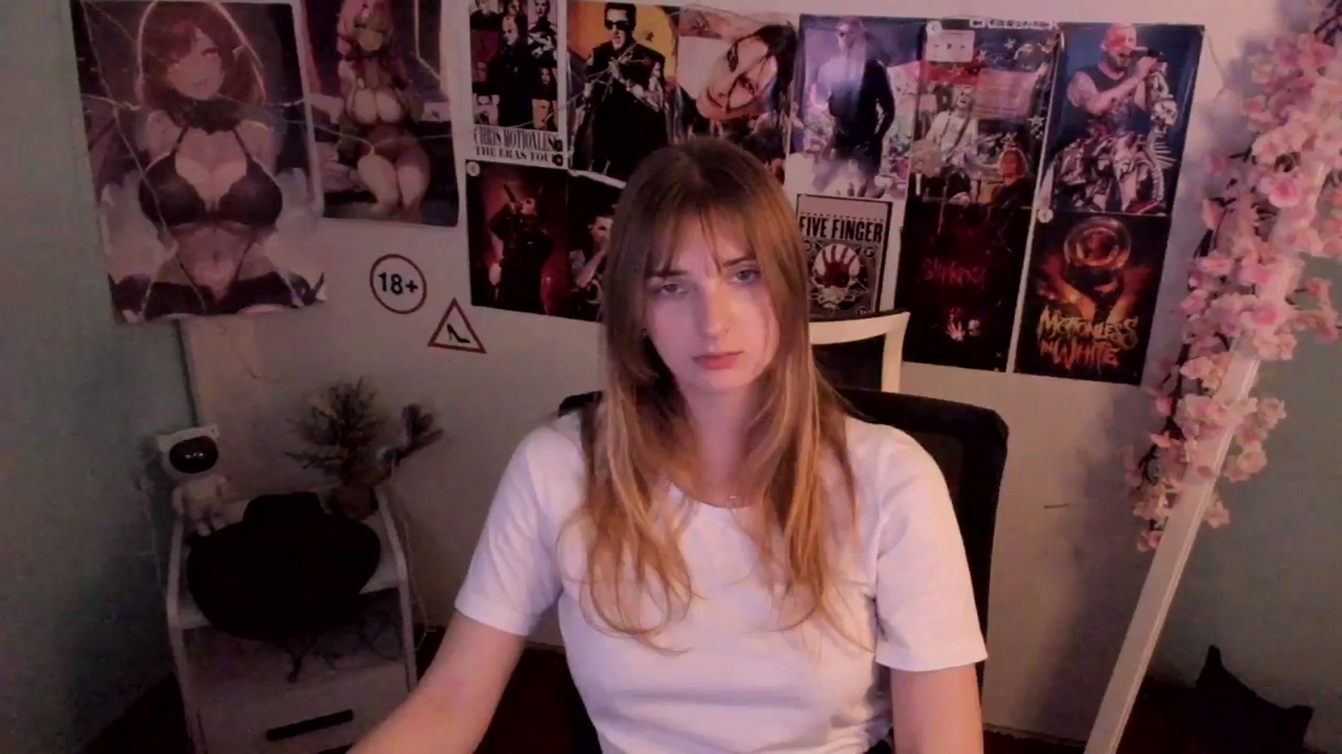 Gallery image thumbnail from Lisa_Star_'s myfreecams stream on, 12/10/2025, 10:13 image 11 of 20