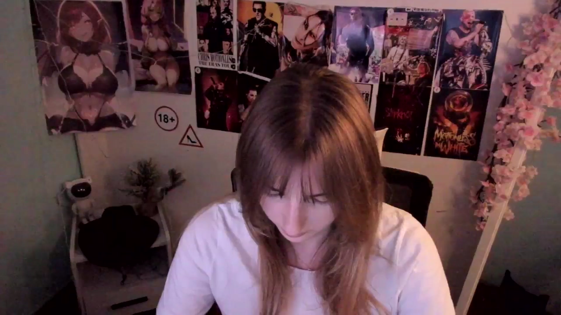 Gallery image thumbnail from Lisa_Star_'s myfreecams stream on, 12/10/2025, 10:13 image 20 of 20