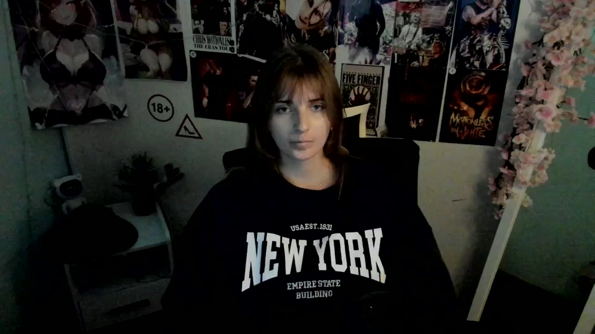 Gallery image thumbnail from Lisa_Star_'s myfreecams stream on, 12/11/2025, 16:36 image 5 of 20