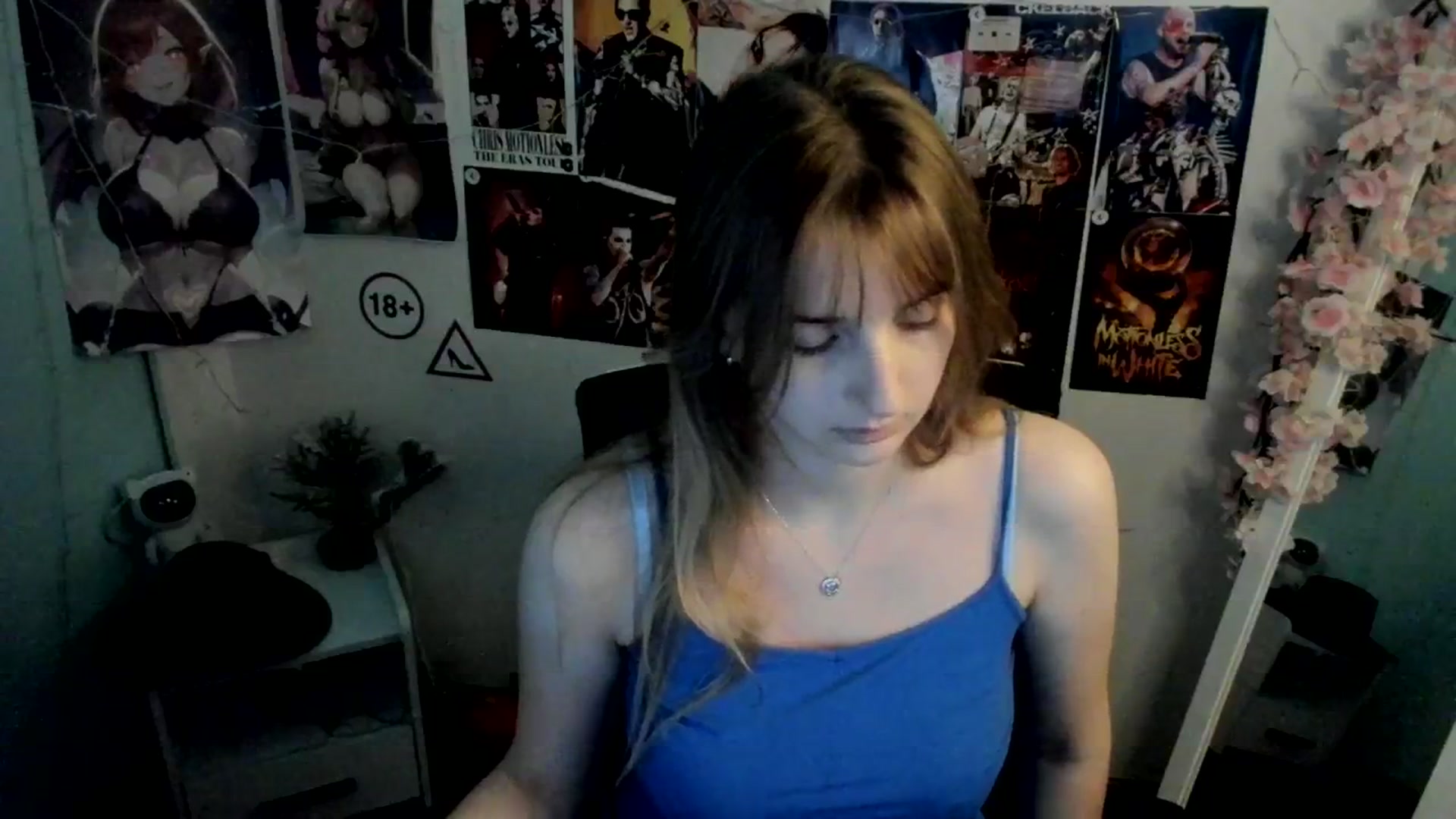 Gallery image thumbnail from Lisa_Star_'s myfreecams stream on, 12/11/2025, 18:13 image 2 of 20
