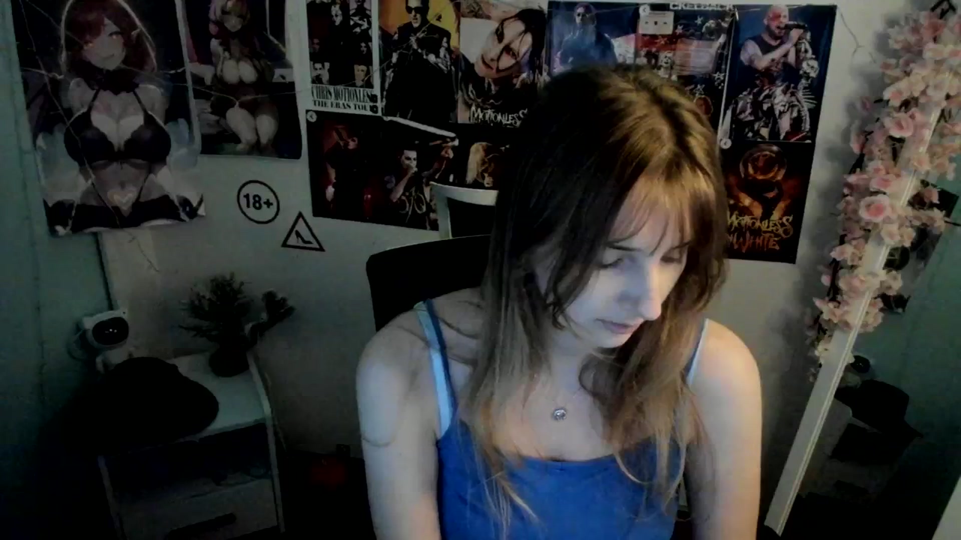 Gallery image thumbnail from Lisa_Star_'s myfreecams stream on, 12/11/2025, 18:13 image 8 of 20
