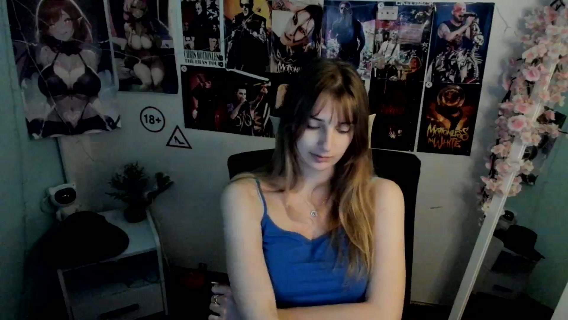 Gallery image thumbnail from Lisa_Star_'s myfreecams stream on, 12/11/2025, 18:13 image 13 of 20