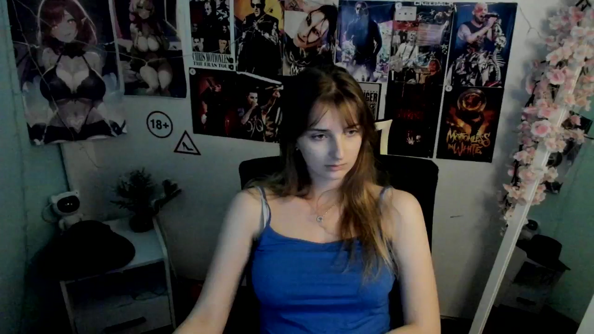 Gallery image thumbnail from Lisa_Star_'s myfreecams stream on, 12/11/2025, 18:13 image 18 of 20