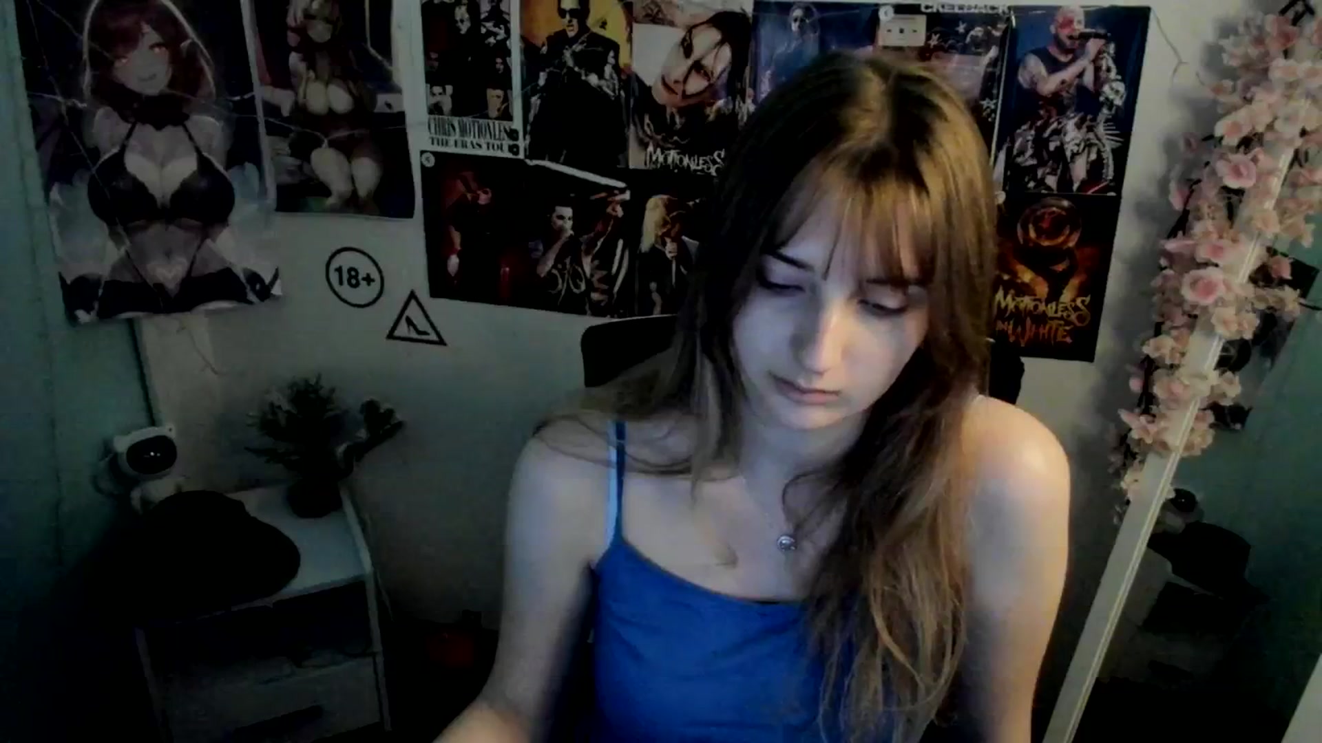 Gallery image thumbnail from Lisa_Star_'s myfreecams stream on, 12/11/2025, 18:13 image 11 of 20