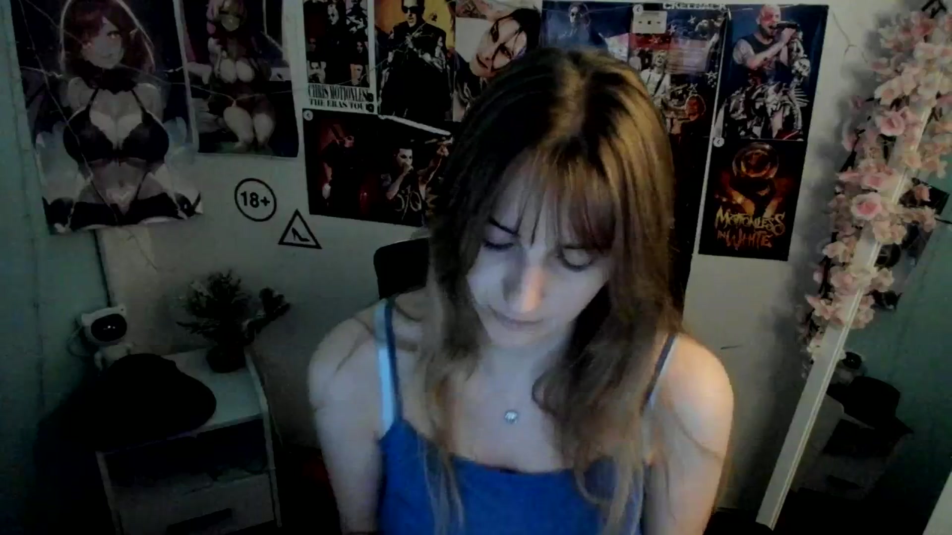 Gallery image thumbnail from Lisa_Star_'s myfreecams stream on, 12/11/2025, 18:13 image 6 of 20