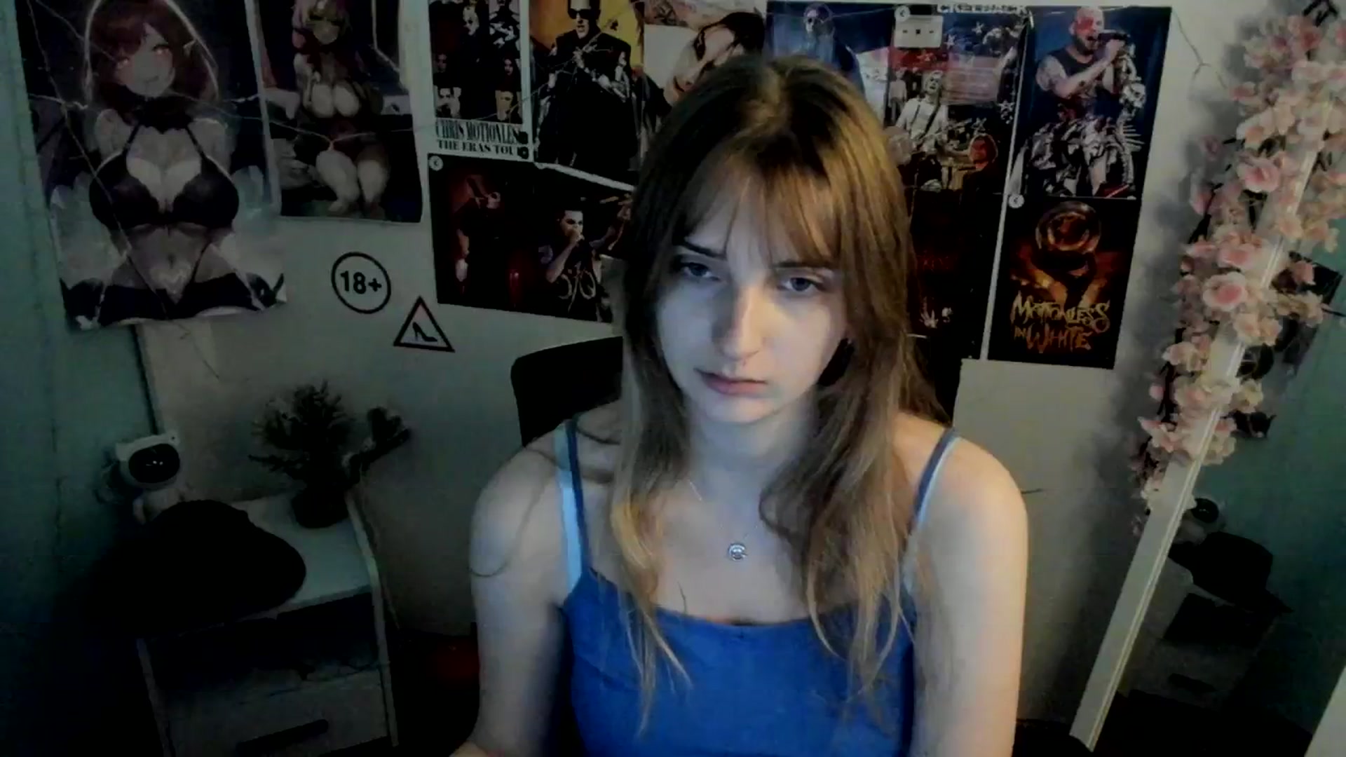 Gallery image thumbnail from Lisa_Star_'s myfreecams stream on, 12/11/2025, 18:13 image 7 of 20