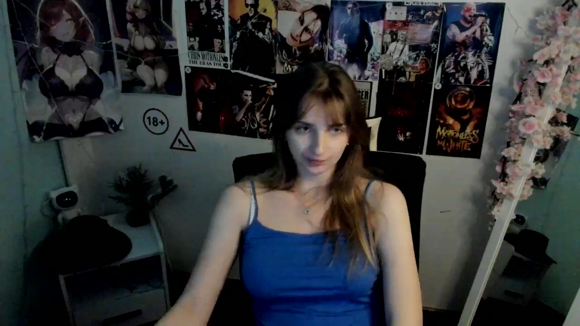 Gallery image thumbnail from Lisa_Star_'s myfreecams stream on, 12/11/2025, 18:13 image 19 of 20