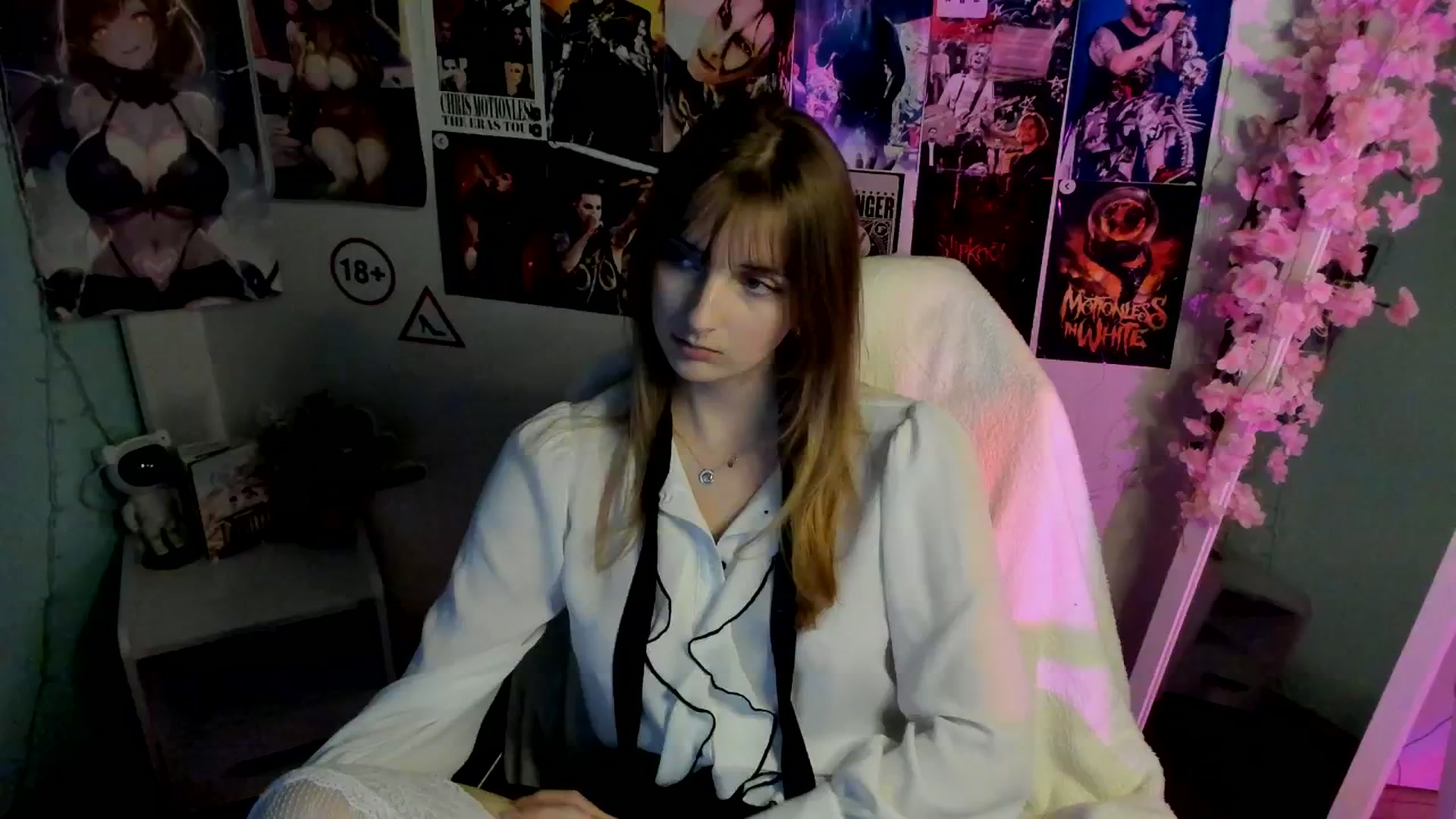 Gallery image thumbnail from Lisa_Star_'s myfreecams stream on, 12/13/2025, 13:46 image 20 of 20