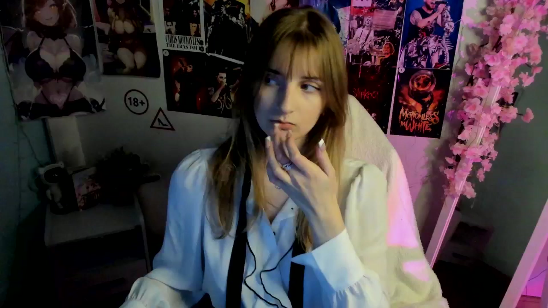 Gallery image thumbnail from Lisa_Star_'s myfreecams stream on, 12/13/2025, 13:46 image 3 of 20