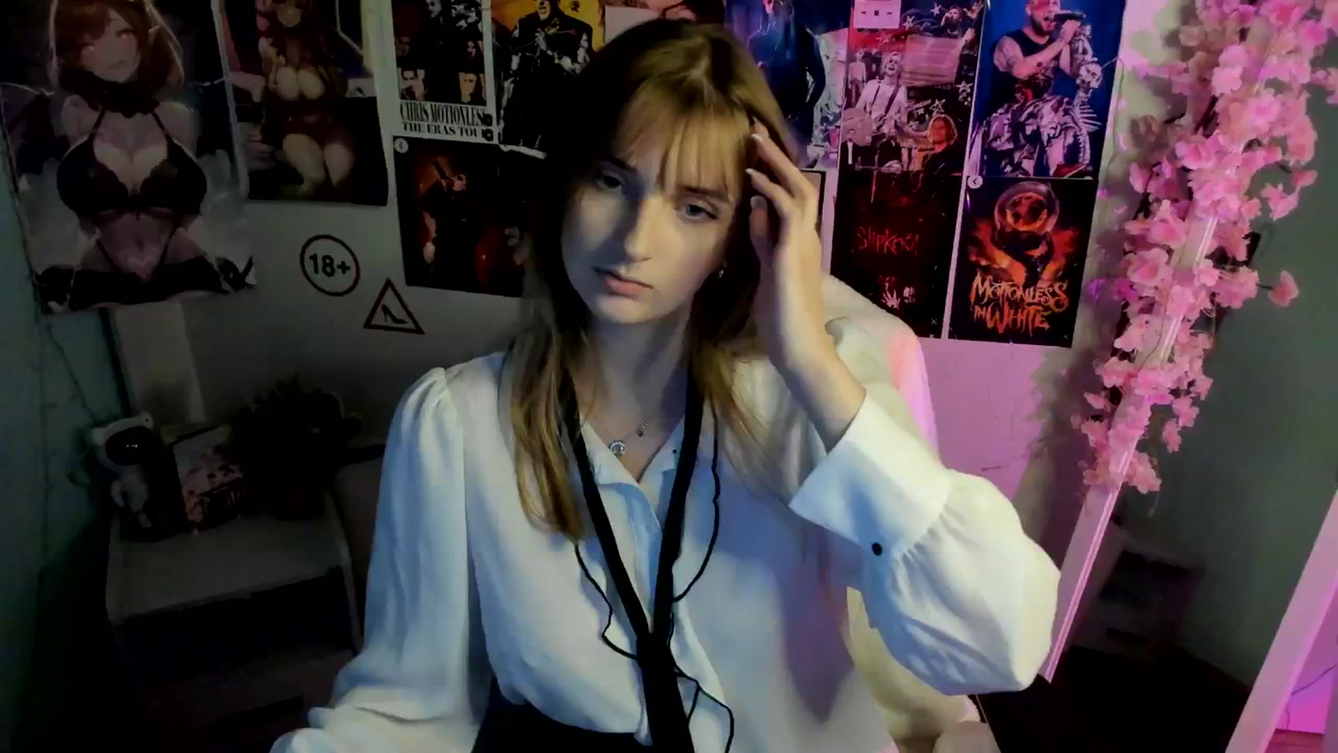 Gallery image thumbnail from Lisa_Star_'s myfreecams stream on, 12/13/2025, 15:07 image 19 of 20