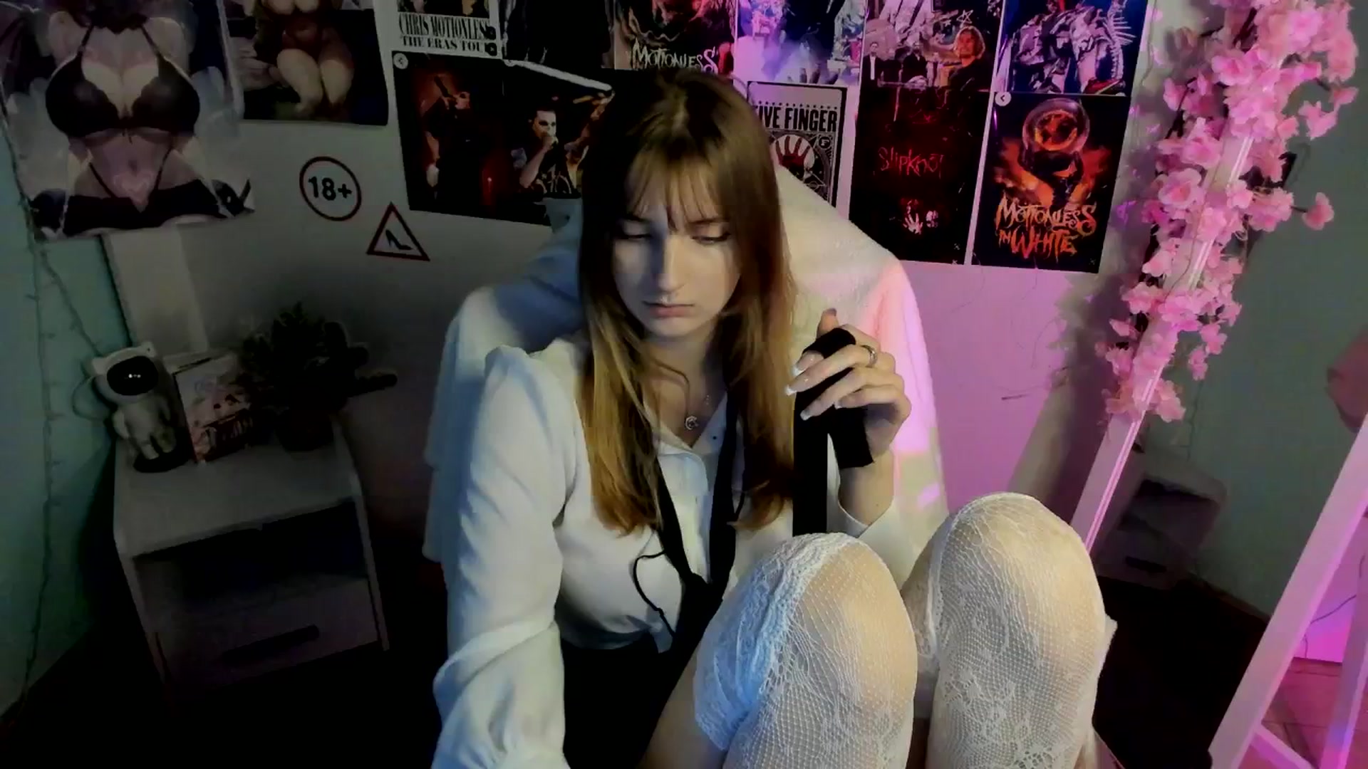 Gallery image thumbnail from Lisa_Star_'s myfreecams stream on, 12/13/2025, 15:07 image 4 of 20