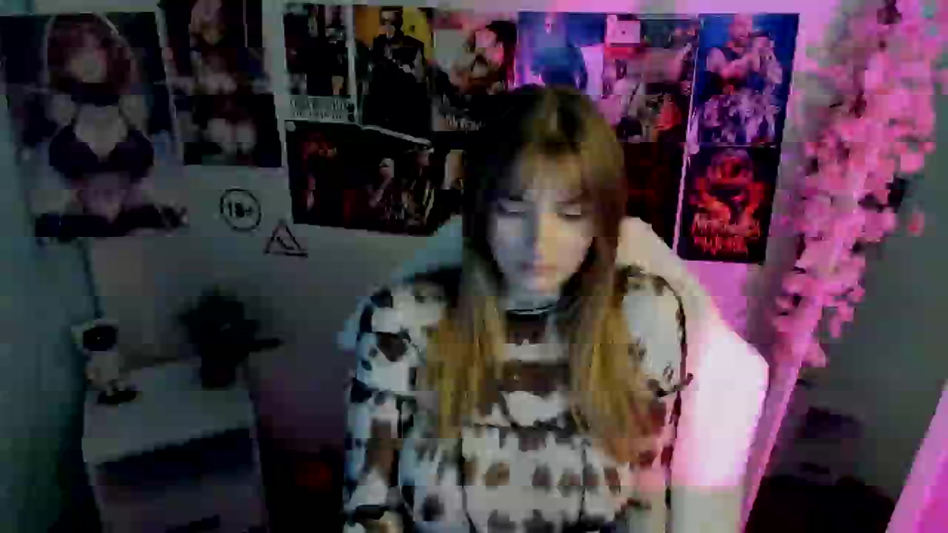 Gallery image thumbnail from Lisa_Star_'s myfreecams stream on, 12/15/2025, 14:29 image 2 of 20