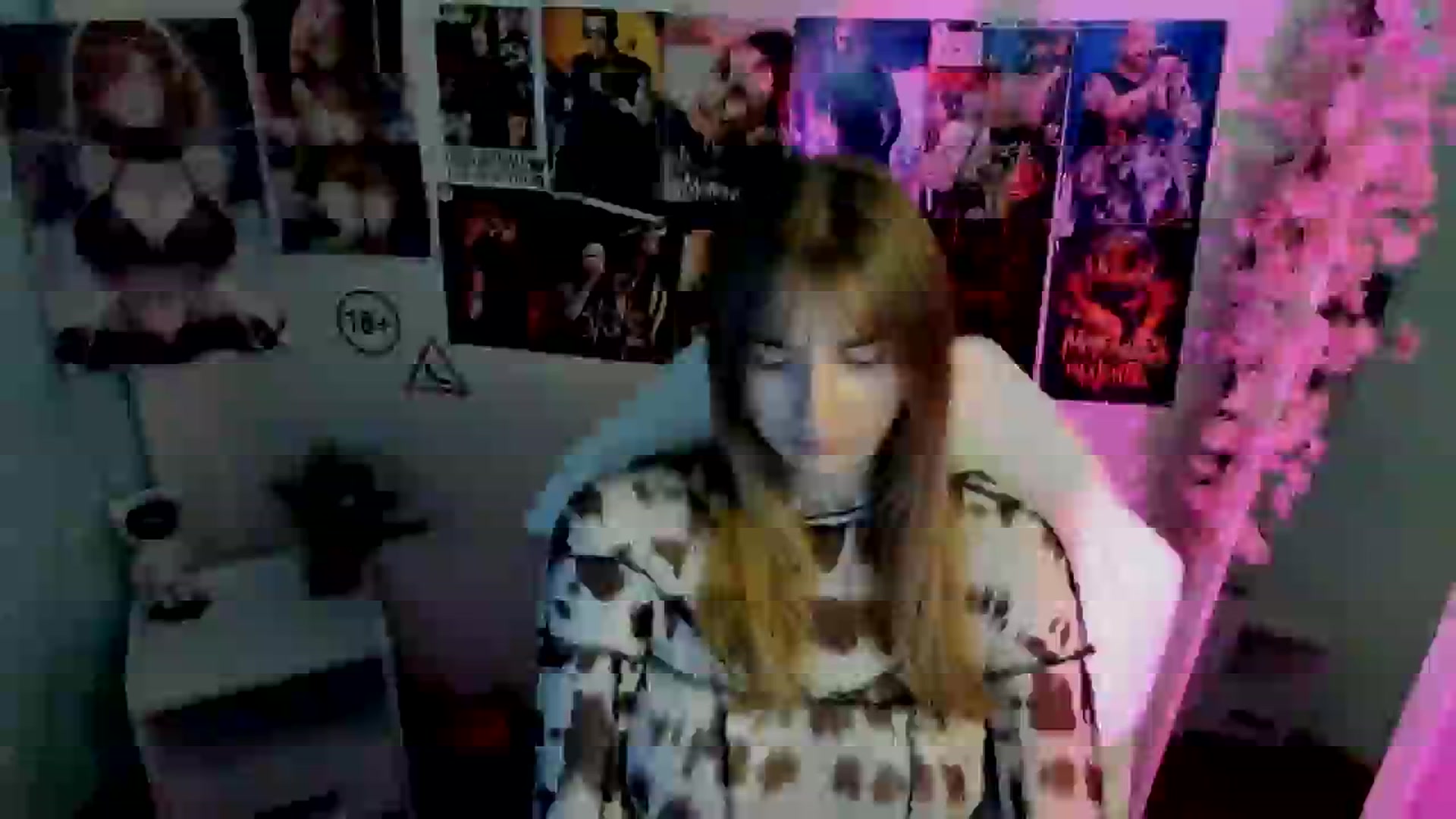 Gallery image thumbnail from Lisa_Star_'s myfreecams stream on, 12/15/2025, 14:29 image 5 of 20