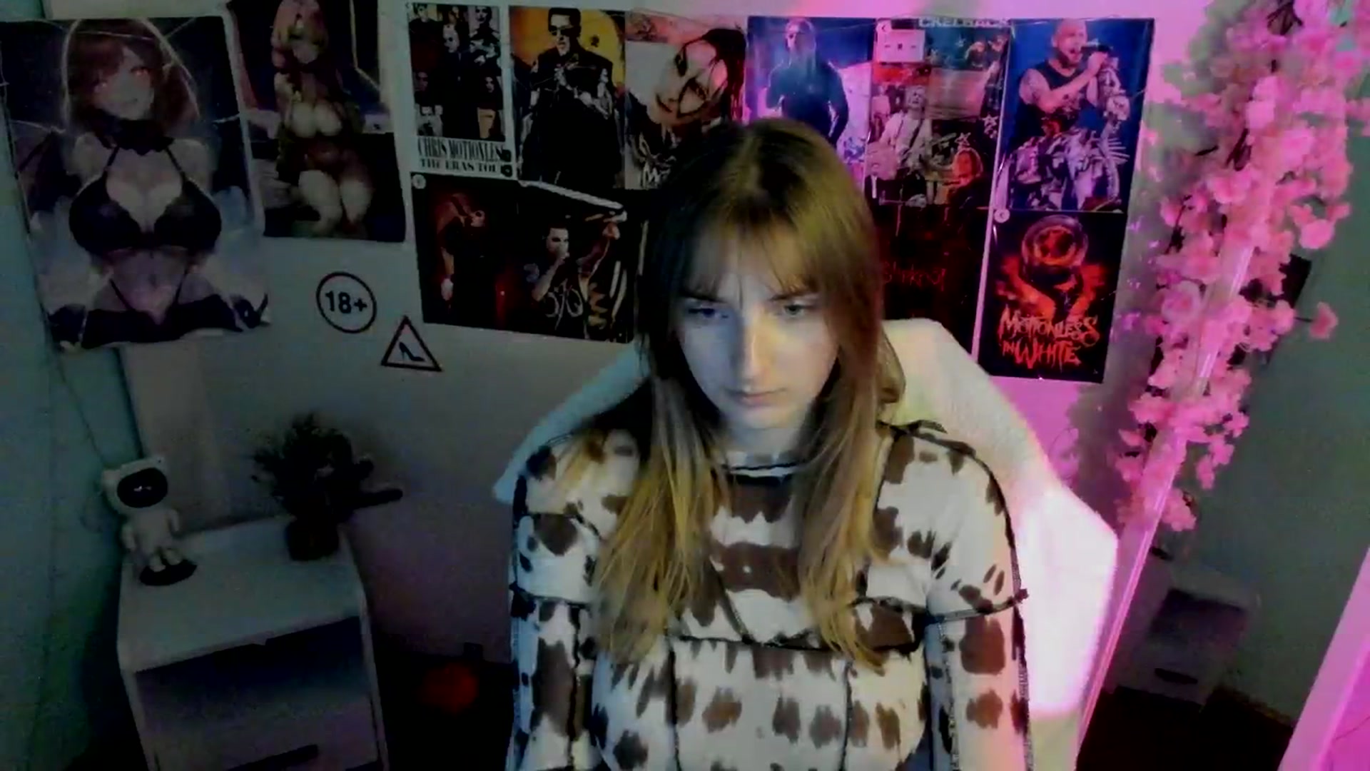 Gallery image thumbnail from Lisa_Star_'s myfreecams stream on, 12/15/2025, 14:29 image 8 of 20