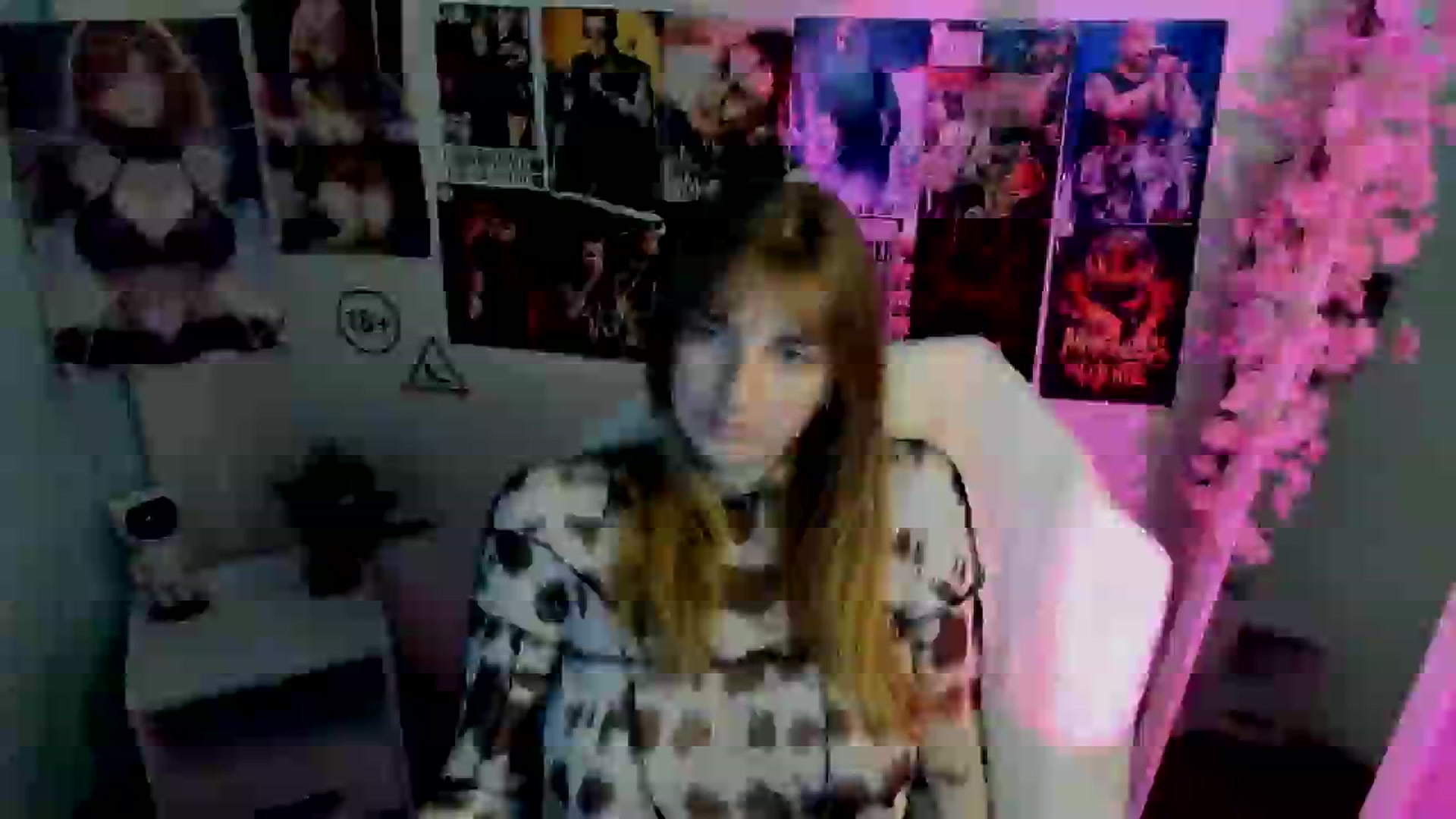 Gallery image thumbnail from Lisa_Star_'s myfreecams stream on, 12/15/2025, 14:29 image 6 of 20