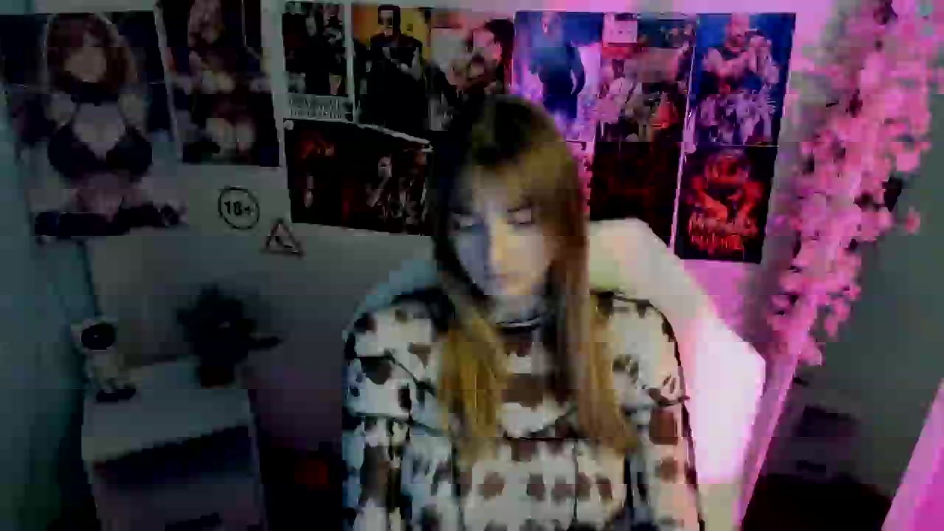 Gallery image thumbnail from Lisa_Star_'s myfreecams stream on, 12/15/2025, 14:29 image 4 of 20