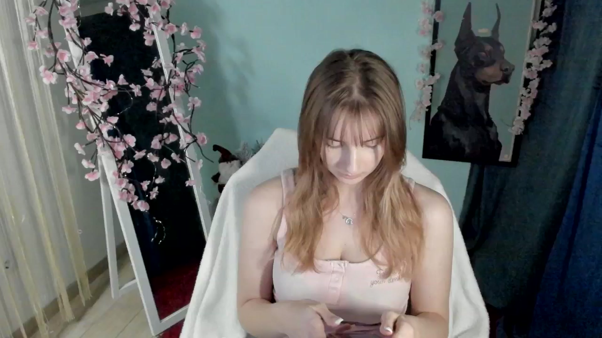 Gallery image thumbnail from Lisa_Star_'s myfreecams stream on, 12/21/2025, 13:54 image 18 of 20