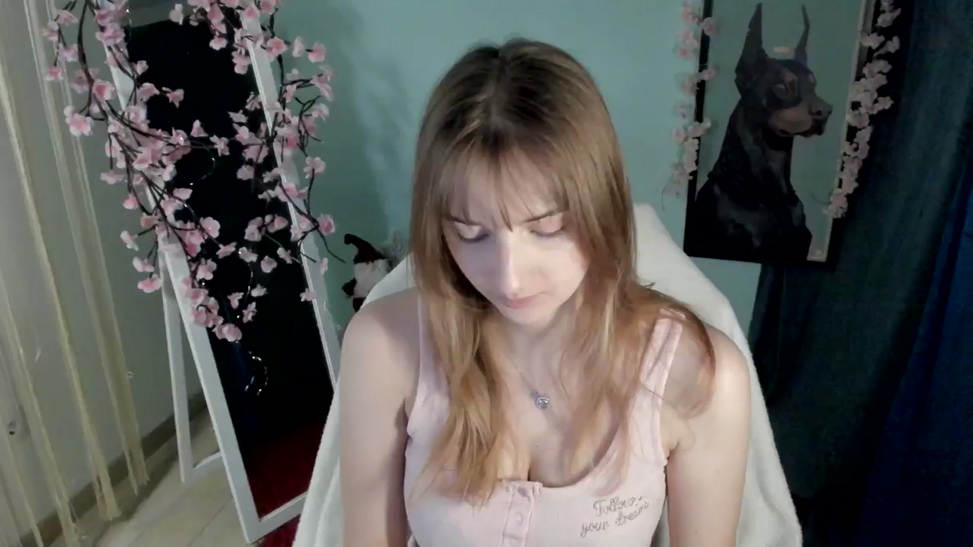 Gallery image thumbnail from Lisa_Star_'s myfreecams stream on, 12/21/2025, 13:54 image 16 of 20