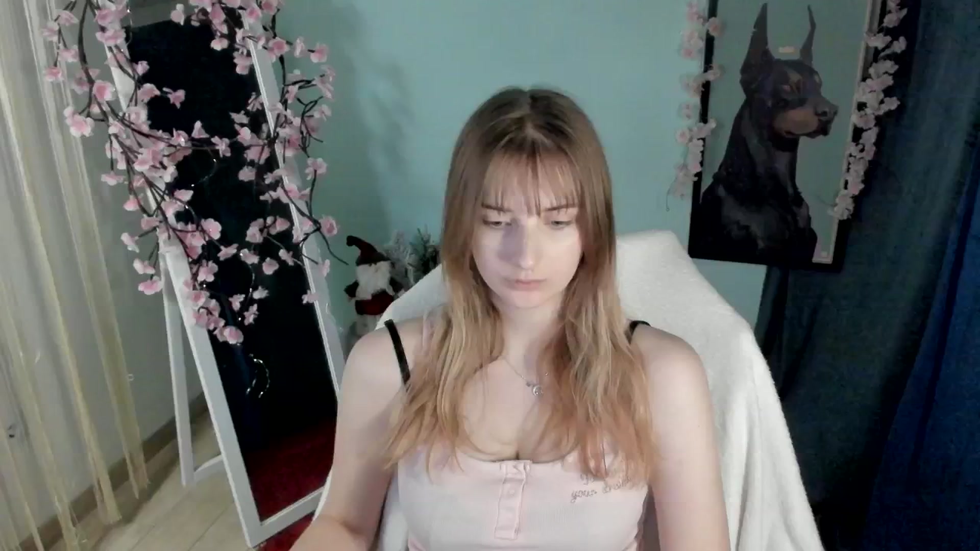 Gallery image thumbnail from Lisa_Star_'s myfreecams stream on, 12/21/2025, 13:54 image 10 of 20