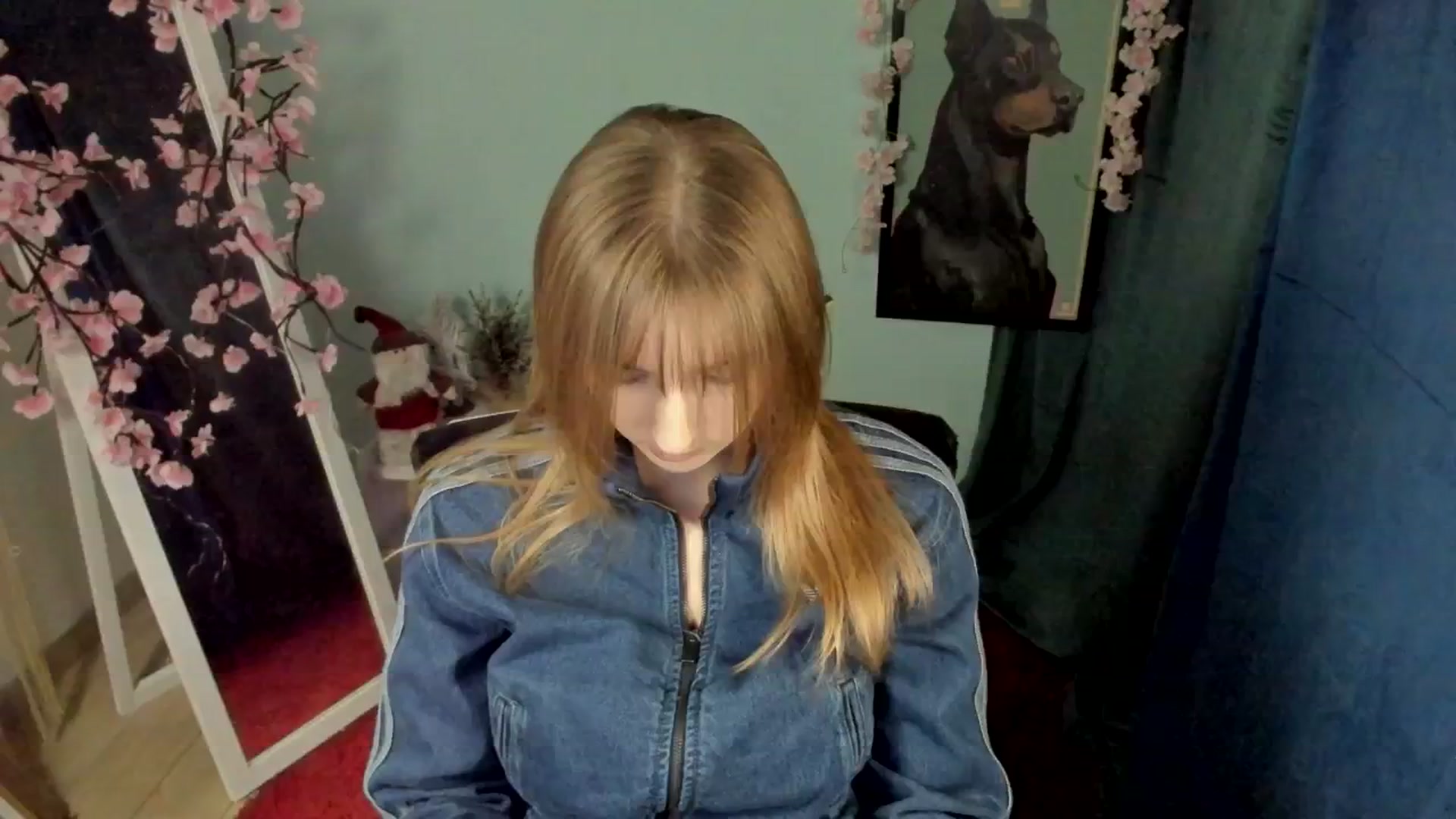 Gallery image thumbnail from Lisa_Star_'s myfreecams stream on, 12/24/2025, 13:52 image 5 of 20