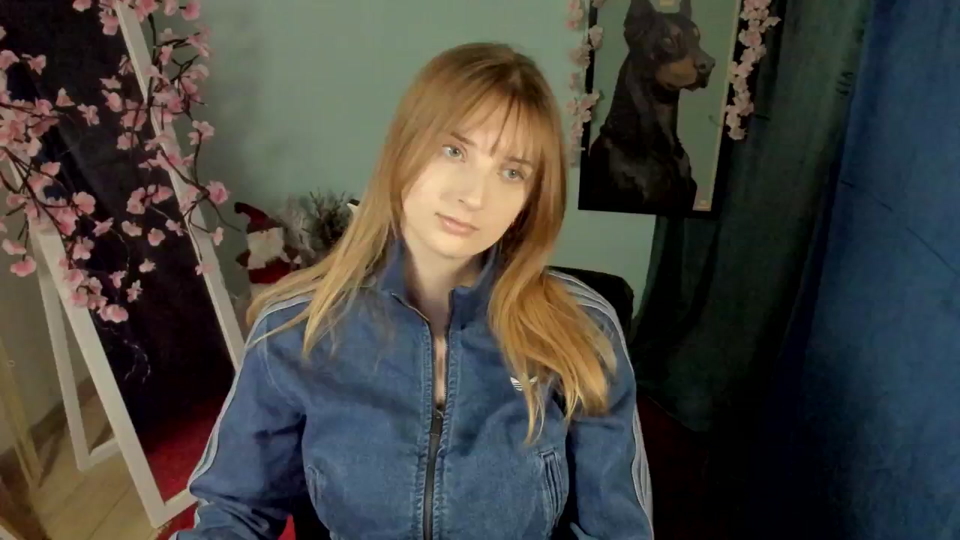 Gallery image thumbnail from Lisa_Star_'s myfreecams stream on, 12/24/2025, 13:52 image 4 of 20