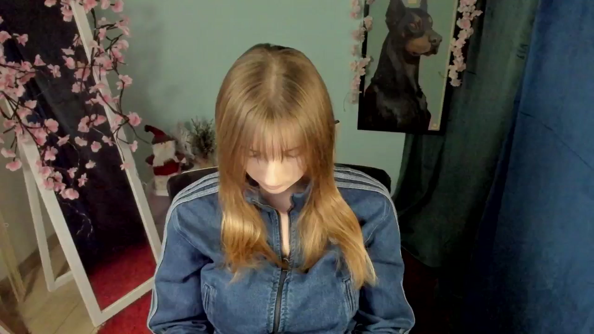 Gallery image thumbnail from Lisa_Star_'s myfreecams stream on, 12/24/2025, 13:52 image 8 of 20