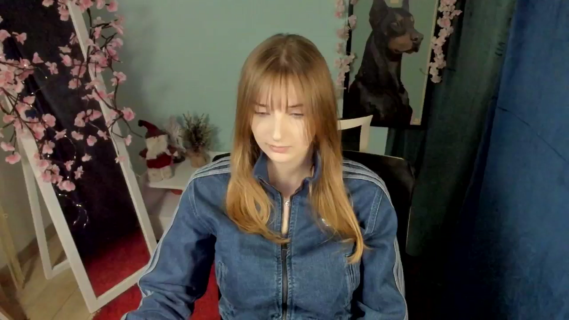 Gallery image thumbnail from Lisa_Star_'s myfreecams stream on, 12/24/2025, 13:52 image 17 of 20