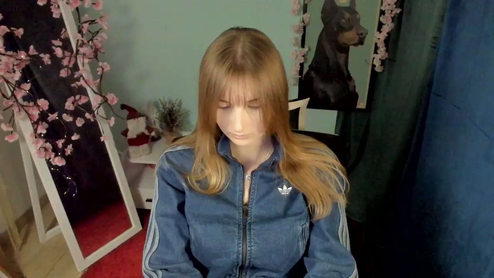 Gallery image thumbnail from Lisa_Star_'s myfreecams stream on, 12/24/2025, 13:52 image 12 of 20