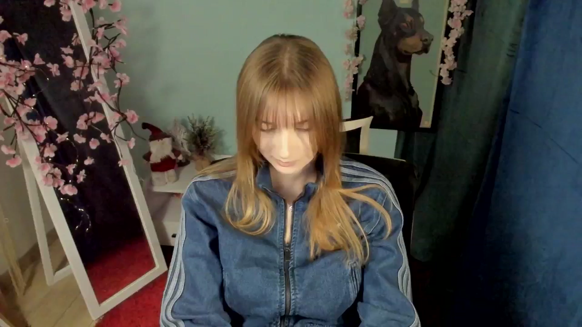 Gallery image thumbnail from Lisa_Star_'s myfreecams stream on, 12/24/2025, 13:52 image 15 of 20