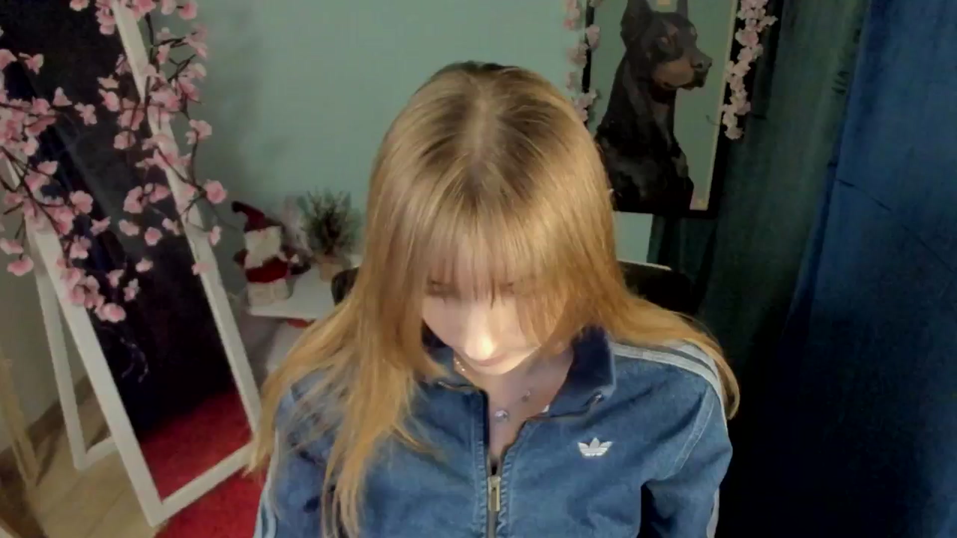 Gallery image thumbnail from Lisa_Star_'s myfreecams stream on, 12/24/2025, 13:52 image 10 of 20