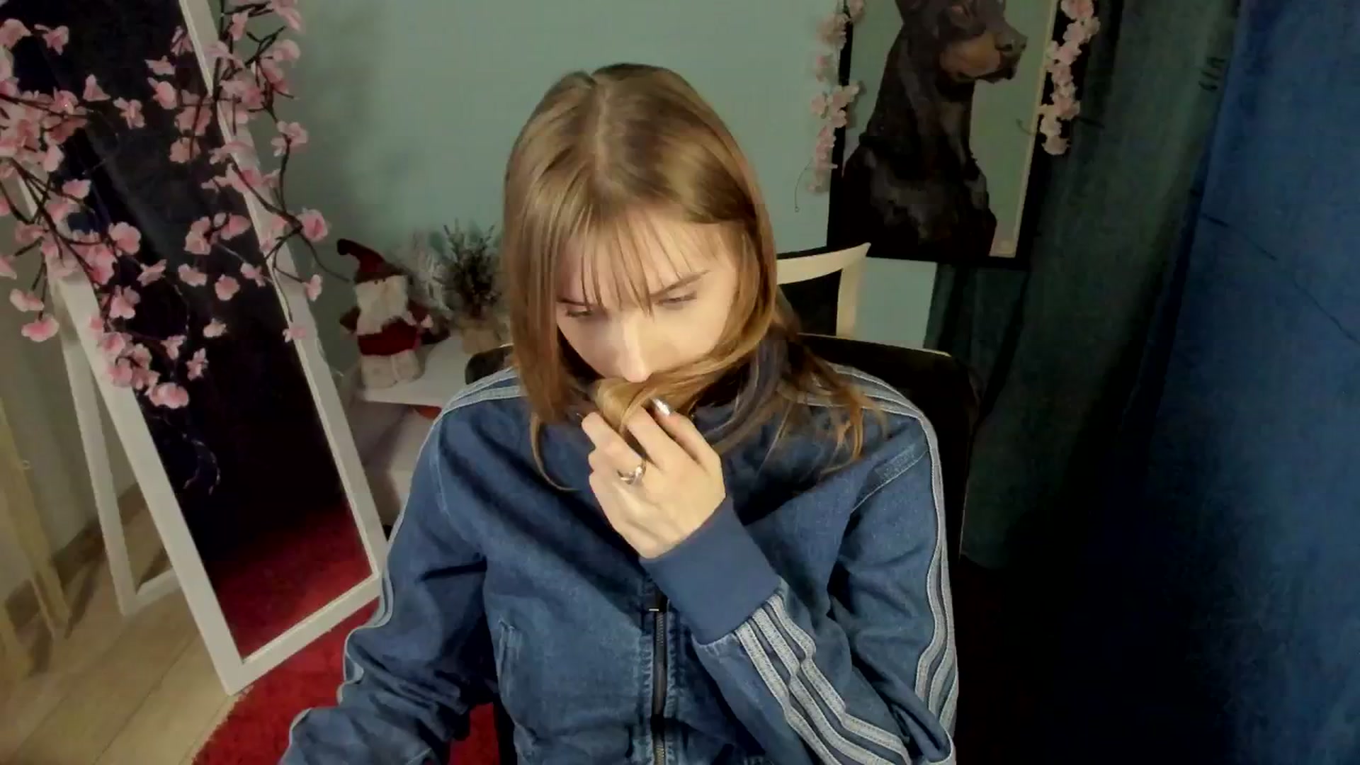 Gallery image thumbnail from Lisa_Star_'s myfreecams stream on, 12/24/2025, 18:32 image 14 of 20