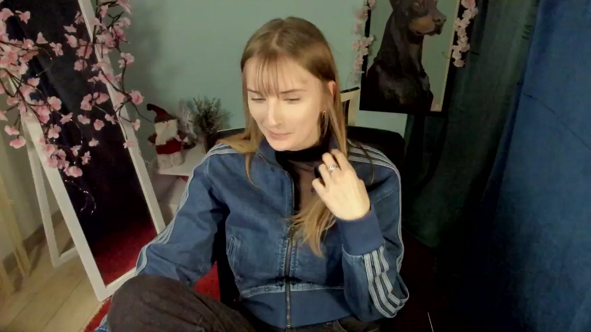 Gallery image thumbnail from Lisa_Star_'s myfreecams stream on, 12/24/2025, 18:32 image 18 of 20