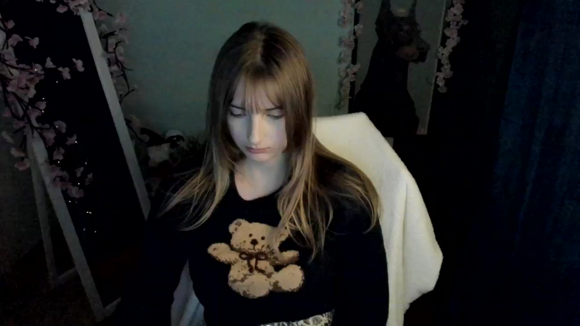 Gallery image thumbnail from Lisa_Star_'s myfreecams stream on, 12/25/2025, 17:46 image 16 of 20