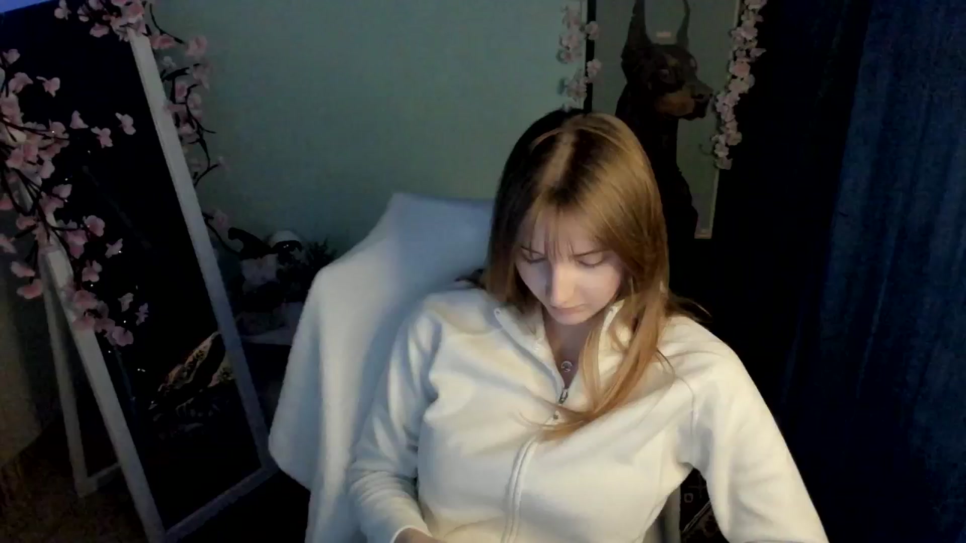 Gallery image thumbnail from Lisa_Star_'s myfreecams stream on, 12/26/2025, 11:50 image 16 of 20