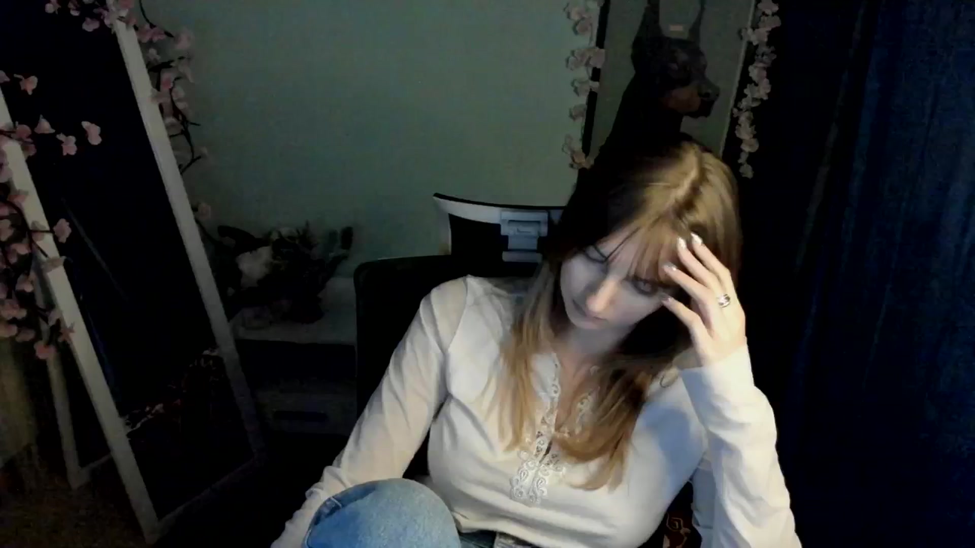 Gallery image thumbnail from Lisa_Star_'s myfreecams stream on, 12/28/2025, 18:48 image 14 of 20