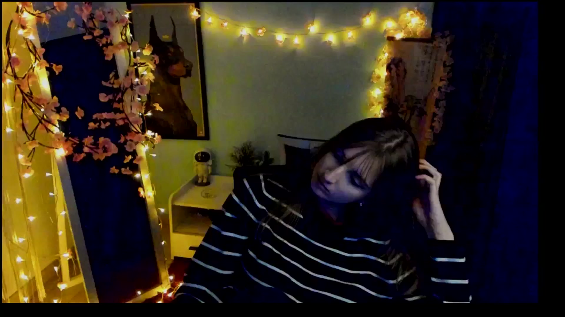 Gallery image thumbnail from Lisa_Star_'s myfreecams stream on, 02/18/2026, 17:13 image 15 of 20