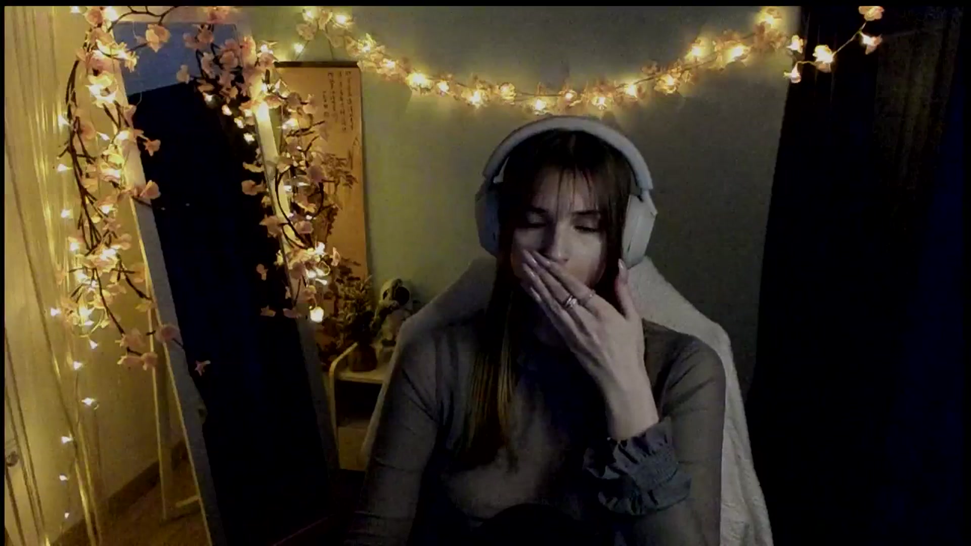 Gallery image thumbnail from Lisa_Star_'s myfreecams stream on, 03/06/2026, 17:05 image 19 of 20