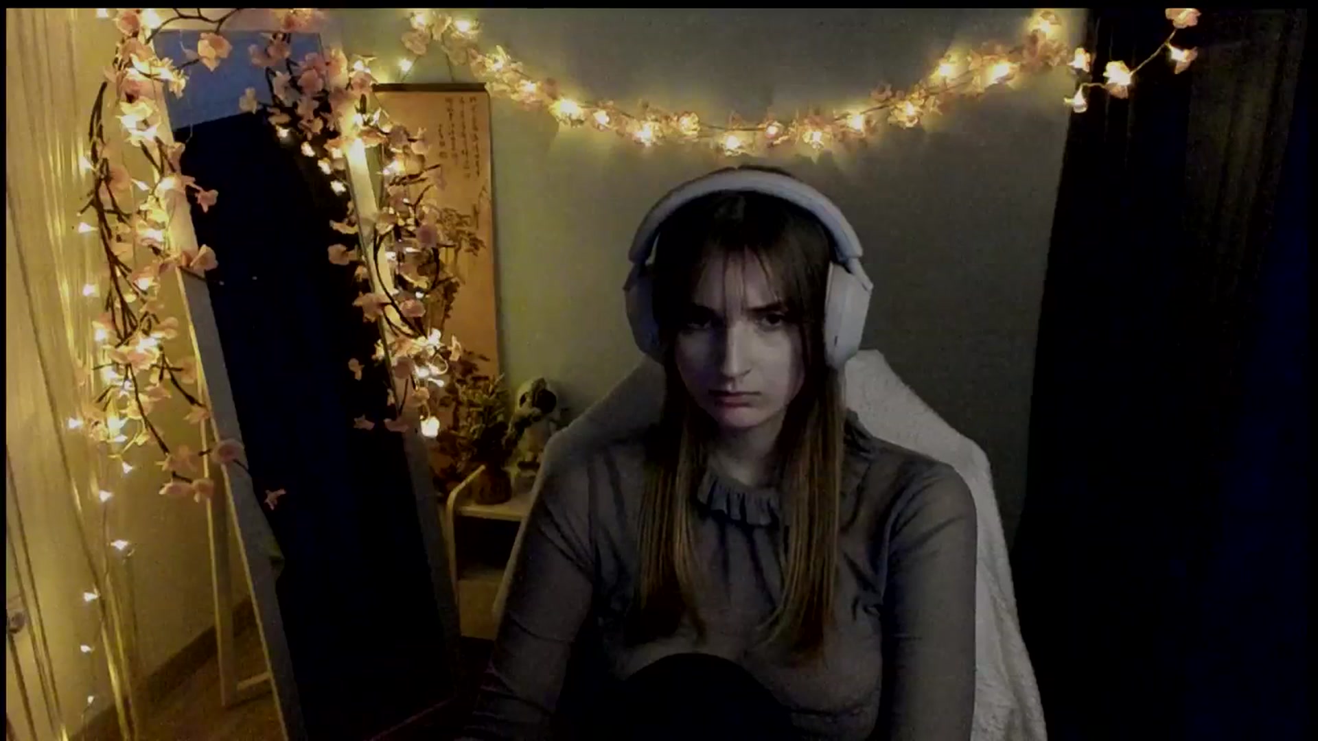Gallery image thumbnail from Lisa_Star_'s myfreecams stream on, 03/06/2026, 17:05 image 17 of 20