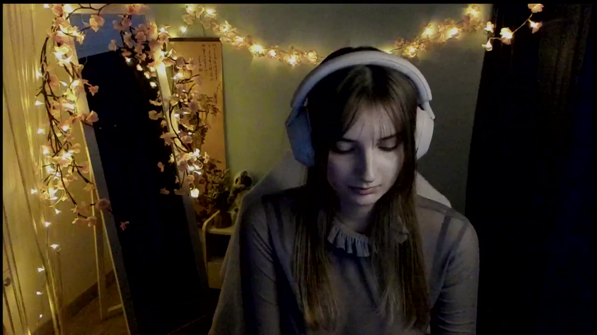Gallery image thumbnail from Lisa_Star_'s myfreecams stream on, 03/06/2026, 17:05 image 12 of 20