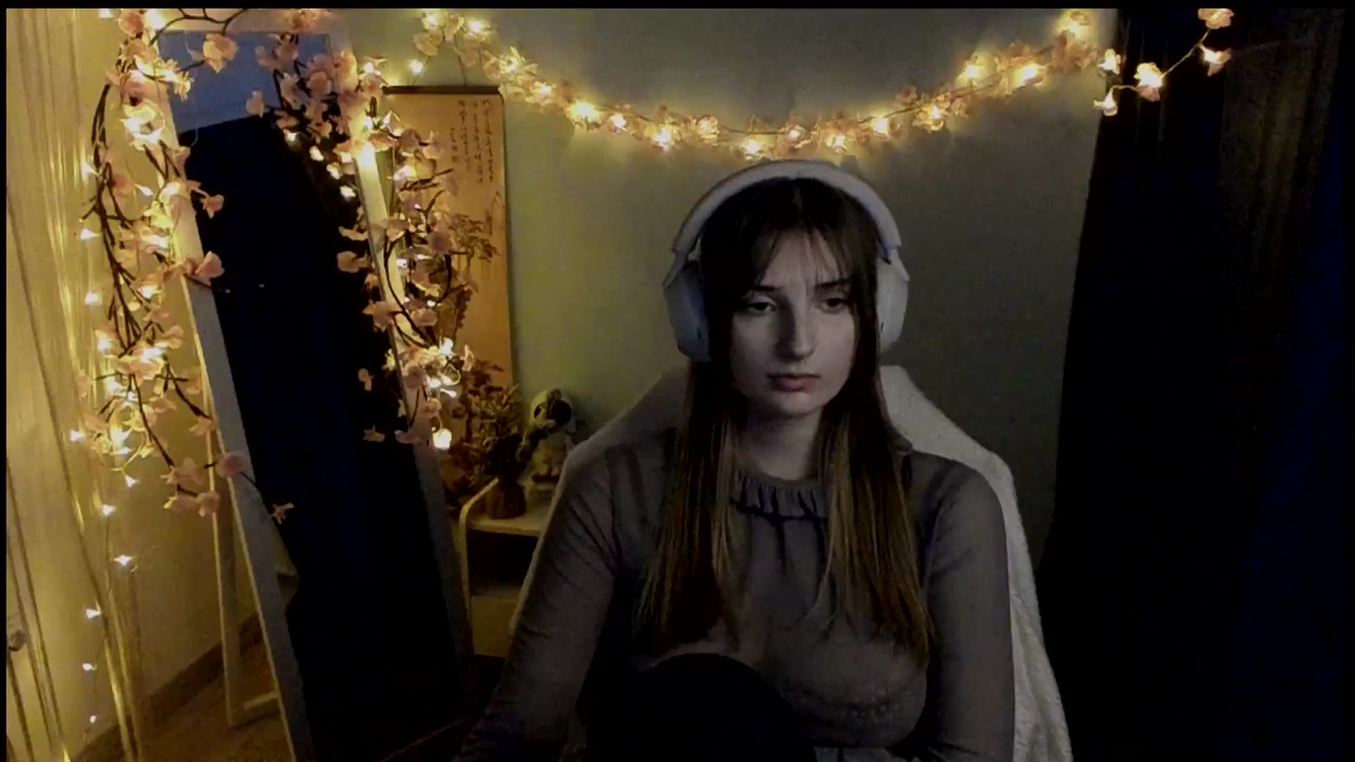 Gallery image thumbnail from Lisa_Star_'s myfreecams stream on, 03/06/2026, 17:05 image 13 of 20