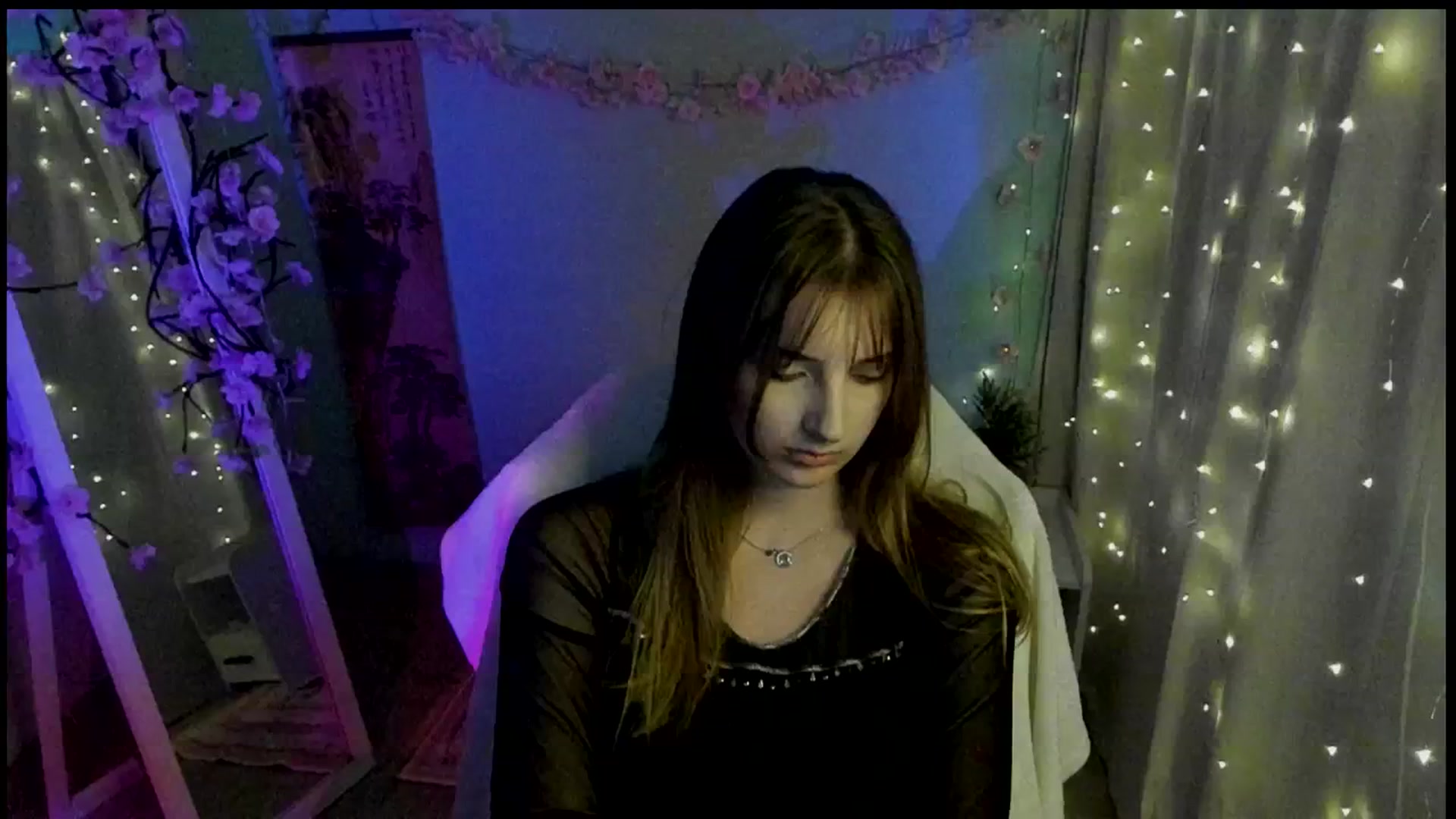Gallery image thumbnail from Lisa_Star_'s myfreecams stream on, 03/09/2026, 17:10 image 3 of 20