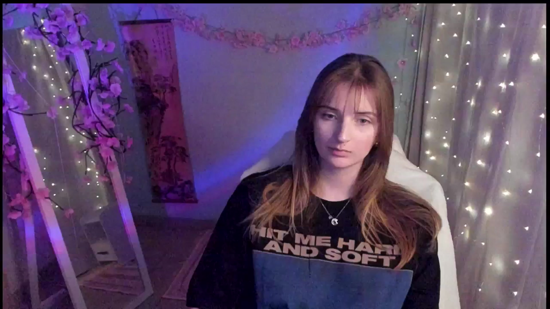 Gallery image thumbnail from Lisa_Star_'s myfreecams stream on, 03/10/2026, 14:30 image 8 of 20
